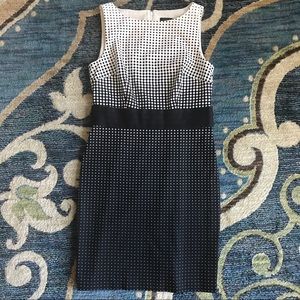 Ann Taylor size 4 Dress 🌸